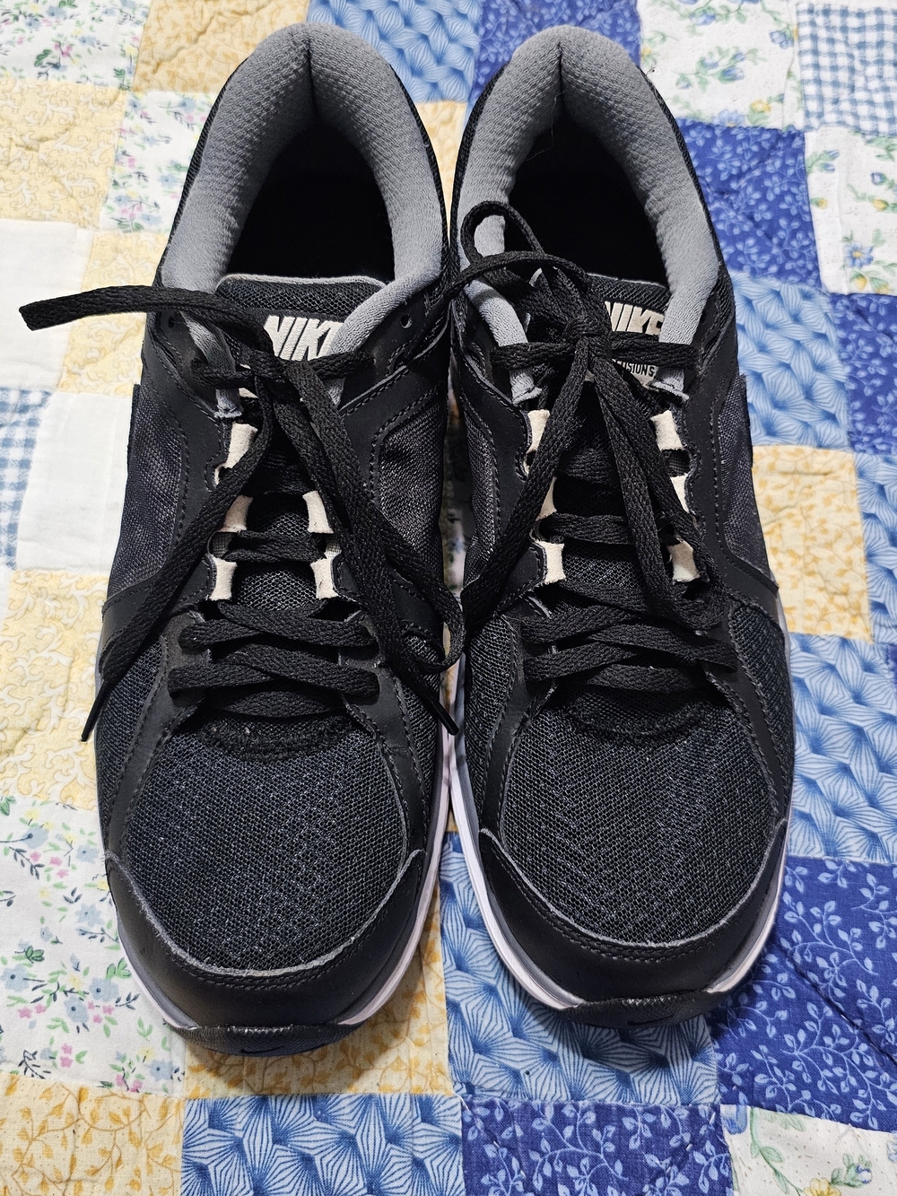 Nike Men’s Dual Fusion ST3 Sneakers Size 9.5